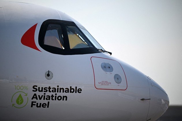 Para enaltecer a aeronave, a ATR destacou a capacidade do modelo de voar com combustível de aviação sustentável — menos agressivo ao meio ambiente