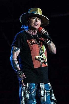 Axl Rose - O cantor americano, 59 anos, vocalista do Guns N'Roses, não faz show em cidades que começam com a letra M. 