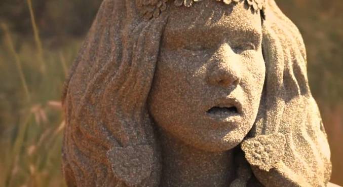 Ayla se transformou em uma estátua de sal em Gênesis