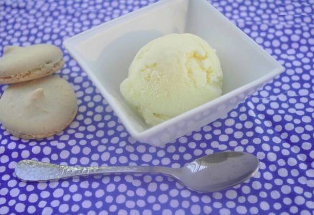 Azeite: Uma gelateria em Toscana, na Itália, teve a ideia de pegar um dos ingredientes mais consumidos da região e transformá-lo em sabor de sorvete!
