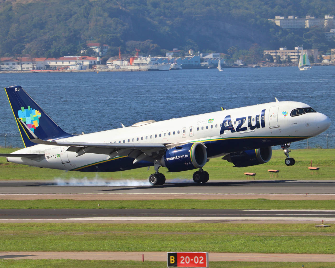 Azul: companhia aérea mais pontual do mundo