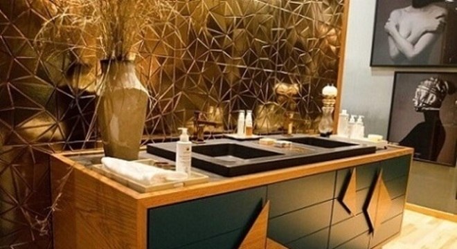 Azulejo para banheiro dourado Projeto de Casa Cor SP 2017