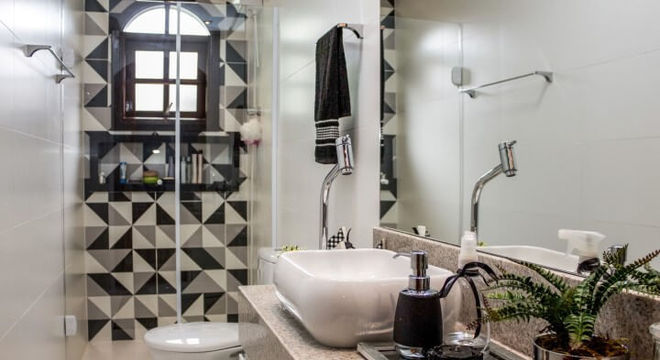 Azulejo para banheiro preto e branco Projeto d Amanda Fernandes