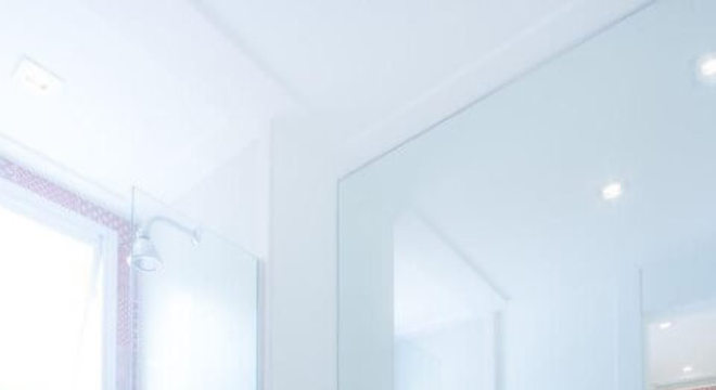 Azulejo para banheiro vermelho Projeto de Quitete Faria