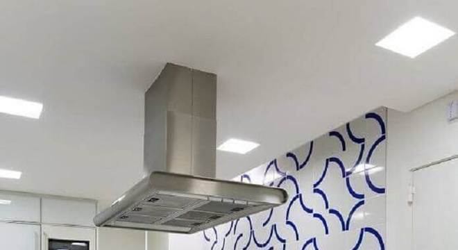 Azulejo para cozinha branco e azul 