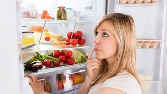 Veja cinco alimentos proibidos de se guardar na geladeira (5 alimentos que são terminantemente proibidos de colocar na geladeira)