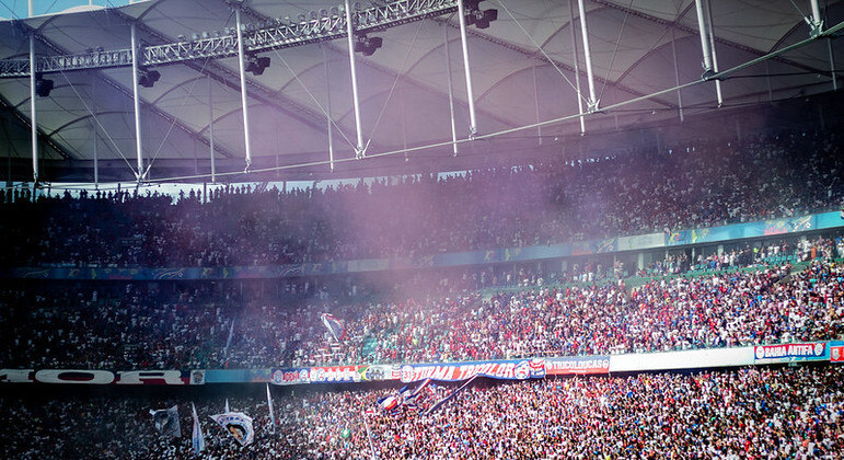 Torcida do Esquadrão de Aço sempre marcando presença na Fonte Nova para apoiar o Bahia
