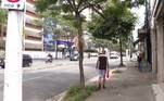 As filmagens mostram que o maníaco vagou por cerca
de duas horas pelas ruas da Vila Leopoldina. O local é um bairro residencial,
com vários estabelecimentos, escolas e movimento de famílias, idosos e
crianças