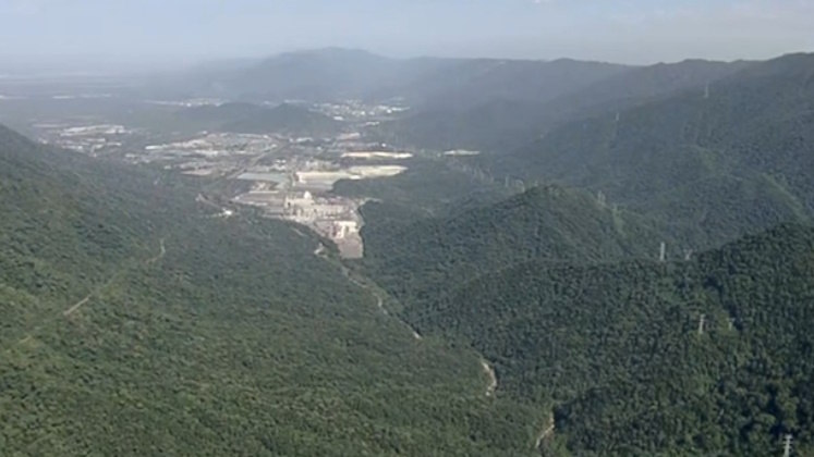 Posteriomente, a Força Aérea Brasileira (FAB) e a Polícia Militar intensificaram as buscas na região do Parque Estadual da Serra do Mar. O Domingo Espetacular sobrevoou toda a região de mata por onde a aeronave passou. A área equivale a mais de 600 campos de futebol, o que dificulta ainda mais a procura