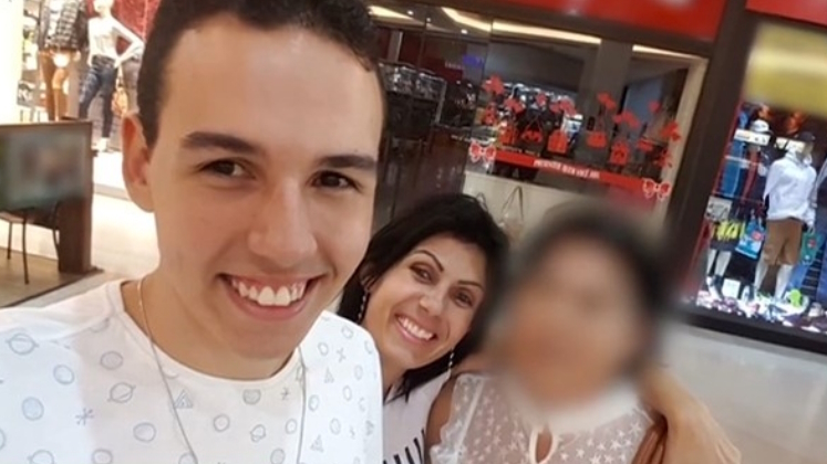 Segundo a investigação, a idosa também teria emprestado dinheiro a César, cerca de R$ 30 mil, quantia que não foi devolvida. Após um tempo, Fernanda não recebeu nenhum valor de volta, nem uma explicação sobre por que não tinha acesso ao rendimento. Segundo a família, a mulher começou a cobrar César e disse que denunciaria o ex na delegacia se ele não entregasse a quantia. César marcou um encontro com Fernanda perto do zoológico de Sumaré (SP), em uma área deserta, com pouco movimento