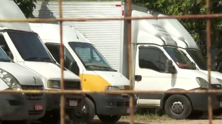 Durante todo o dia, a van em que Apollo estava preso ficou estacionada em um terreno sem cobertura solar. De acordo com o Boletim de Ocorrência, a criança entrou no veículo por volta das sete da manhã, horário de ida para a escola, e permaneceu até as três da tarde, quando deveria voltar para casa depois da aula. O motorista, quando percebeu, tentou socorrê-lo, mas já era tarde demais