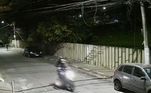 Marco entregou o celular aos assaltantes, mas mesmo sem reagir, foi atingido por dois disparos. Na sequência, os criminosos fugiram. Quando a equipe de resgate chegou para prestar os primeiros socorros, tentou reanimá-lo por uma hora, mas Marco não resistiu e acabou morrendo ainda no local