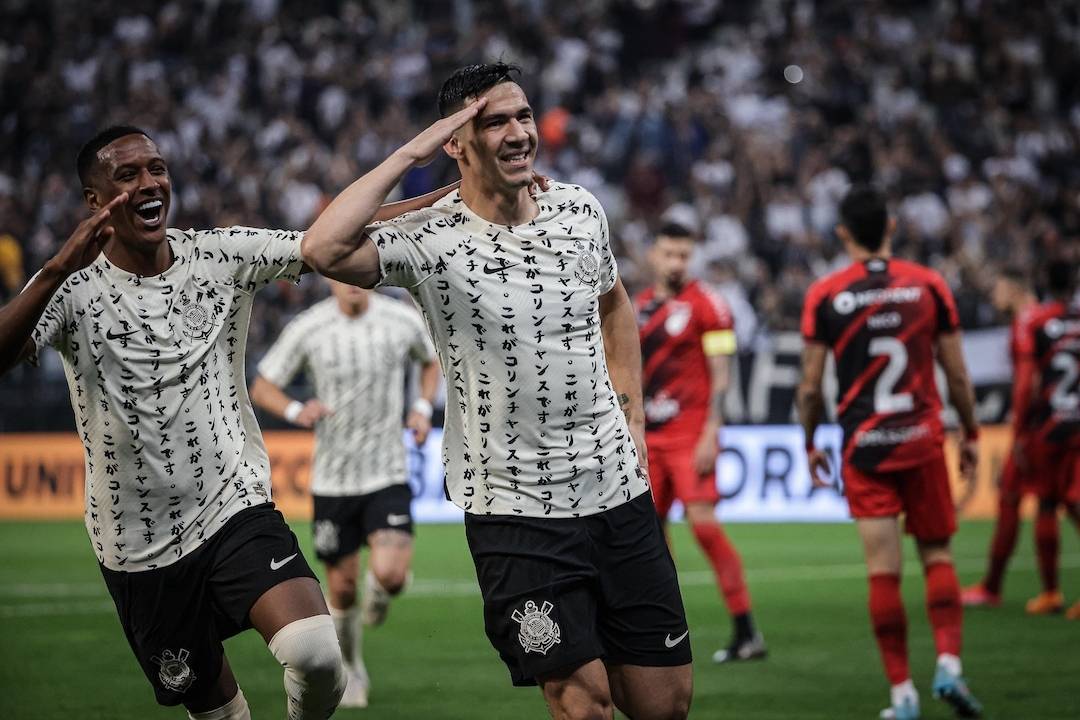 ASSISTIR CORINTHIANS X ATHLETICO-PR AO VIVO ONLINE GRÁTIS COM IMAGEM HOJE,  01/11? CORINTHIANS X ATHLETICO-PR onde assistir? Veja transmissão do  CORINTHIANS X ATHLETICO-PR HOJE AO VIVO no