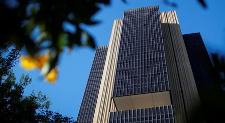 Ata do BC justifica manutenção da taxa Selic em 13,75% ao ano
