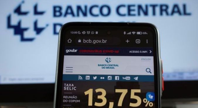 BC mantém a taxa de juros em 13,75% ao ano desde agosto
