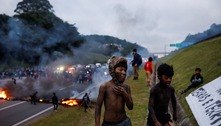 Manifestantes fecham rodovia dos Bandeirantes na manhã desta terça-feira (30)