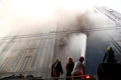 Incêndio em Daca deixou 17 mortos