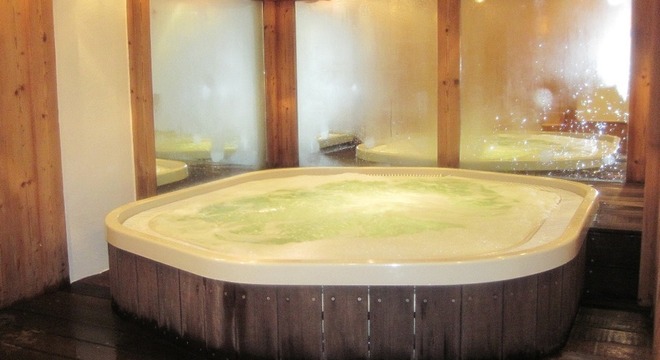 Água de banheiras de hidromassagem são passíveis à contaminação de Legionella