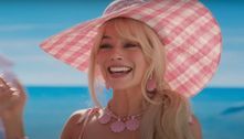 Em trailer de 'Barbie', Margot Robbie passeia por mundo cheio de bonecas e de Kens