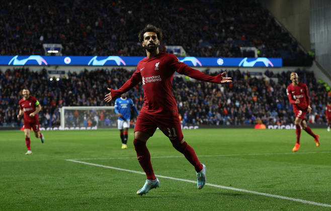 Com show de Mohammed Salah, que fez três, os outros gols do Liverpool foram marcados por Firmino (2), Darwin Nuñez e Harvey Elliot. O gol de honra dos Rangers ficou para Scott Arfield