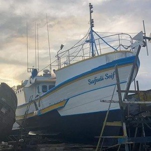 Barco com oito pessoas naufragou em Santa Catarina
