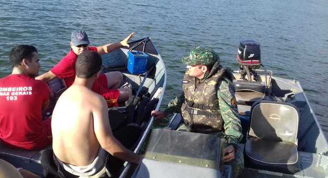 Militares chegaram no início da manhã ao local para retomarem as buscas