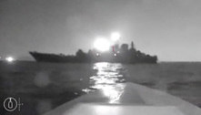 Navio de guerra russo é danificado em ataque ucraniano à base naval; assista ao vídeo 