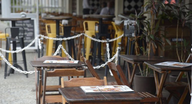 Entidades do setor não querem cobrança do passaporte da vacina em bares e restaurantes