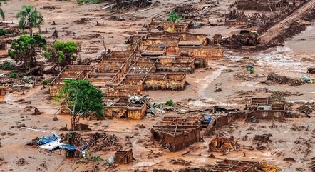 Tragédia matou 19 pessoas, em 2015