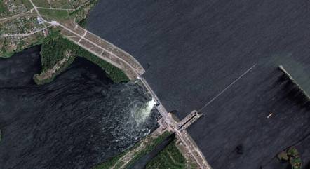 Rompimento da barragem inundou diversas regiões em Kherson