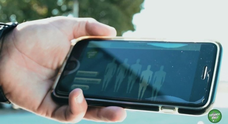 Na TechnikFoot, tudo é controlado por celular ou aplicativo