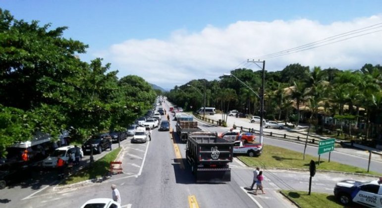 Barreira causou trânsito nos limites do município