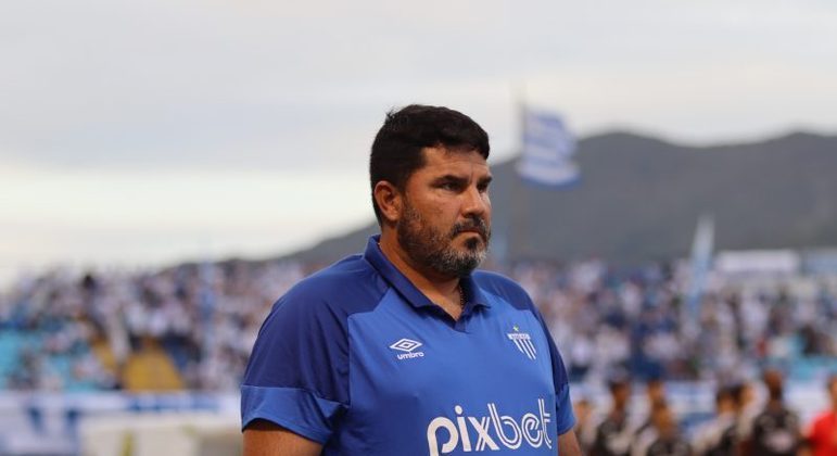 Barroca é visto como um novo Guardiola pela diretoria, mas pela sua torcida, está demitido. – Foto: Frederico Tadeu/Avaí F.C/ND