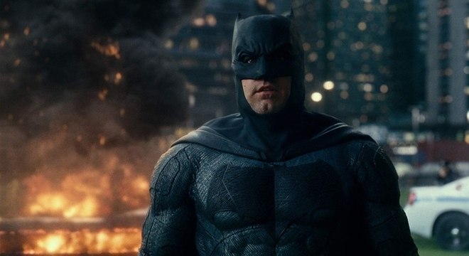 Ben Affleck vai voltar a usar o uniforme do Batman novamente