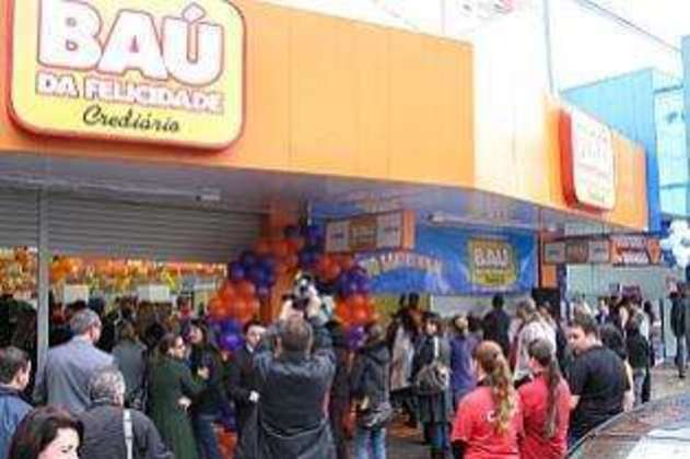 As Lojas do Baú Crediário foram uma iniciativa do grupo Silvio Santos para o ramo do varejo. A primeira loja foi inaugurada em 2007 e em 2011 a empresa foi comprada pelo Magazine Luiza, por R$ 83 milhões
