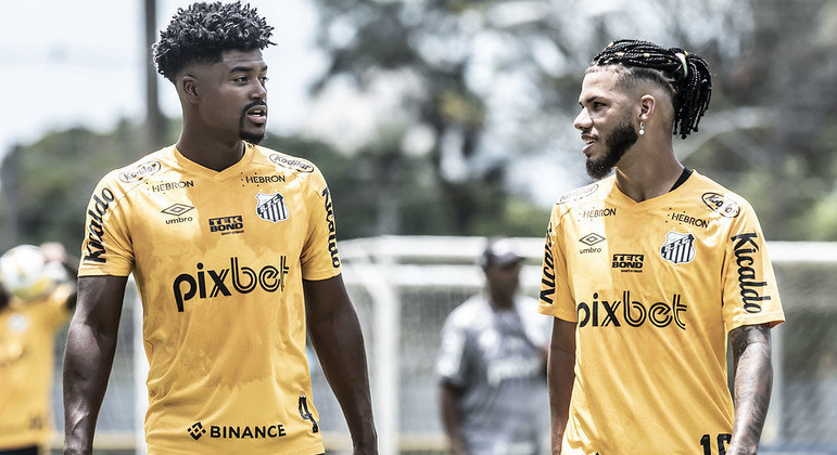 Santos FC acerta contratação de atacante Bryan Angulo até junho de