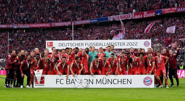 O Campeonato Alemão ficou mais uma vez nas mãos do Bayern de Munique. Já são 32 títulos nacionais e o artilheiro dessa edição foi o polonês Robert Lewandowski, com 35 gols