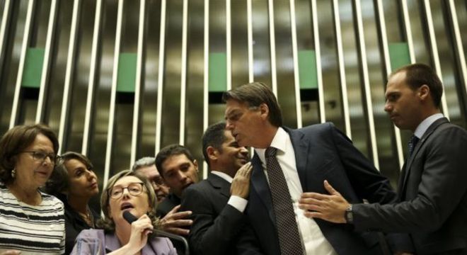 Jair Bolsonaro já deu declarações agressivas sobre mulheres. O deputado foi condenado a pagar R$ 10 mil a Maria do Rosário por dizer que ela não merecia ser estuprada por ser 'muito feia'