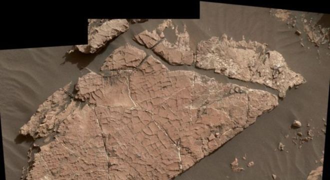 Amostras do solo de Marte; cientistas esperam que amostras possam revelar processos biológicos e geológicos