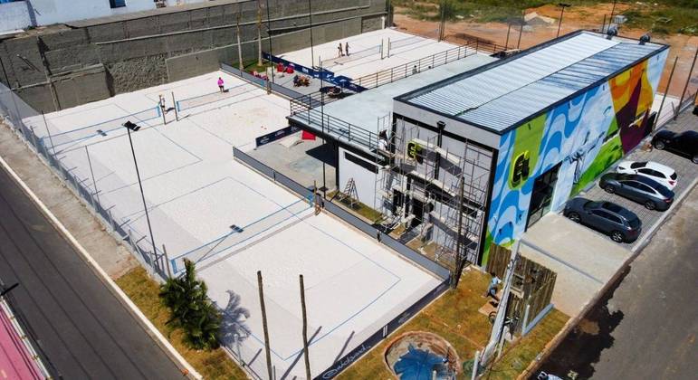 Beach Club em Itu conta com seis quadras, restaurante, bar e rooftop
