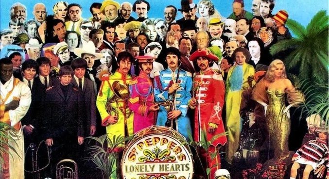 Os Beatles na famosa capa do álbum 'Sgt. Pepper's Lonely Hearts Club Band'
