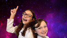 Meninas na ciência: irmãs fazem vídeo nas redes e levam experimentos a escolas da periferia