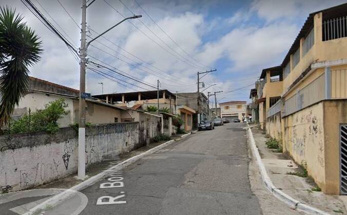 Um bebê de 3 meses morreu após ser atacado por um cachorro da raça pitbull na rua Álvaro da Costa, no Jardins Recanto das Rosas, zona leste de São Paulo, na quarta-feira (7)