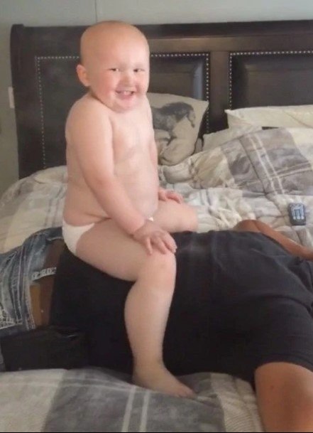 Estamos Todos Muito Assombrados Com O Bebe Gigante Do Tiktok Fotos R7 Hora 7