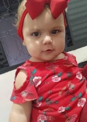 Cidade tem luto de 3 dias após morte de bebê de um ano