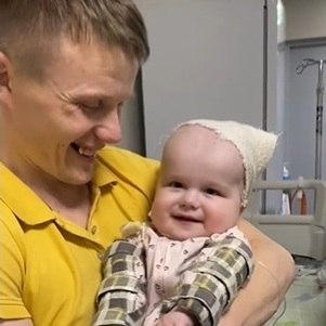 Pai está com a filha no hospital e a família escondida em outro local
