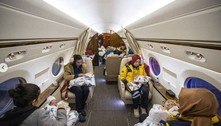 Bebês órfãos pós-terremoto são levados a Ancara em avião presidencial
