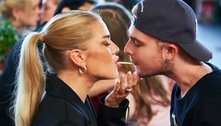 'Beijo italiano': recorde de casais comendo o mesmo fio de espaguete é quebrado