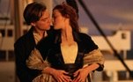 Titanic (1998)A história de amor entre os personagens Jack e Rose, interpretados por Leonardo DiCaprio e Kate Winslet, conquistou o público em todo o mundo. Um dos momentos mais famosos do longa é o beijo que os dois trocam na parte da frente do famoso navio 