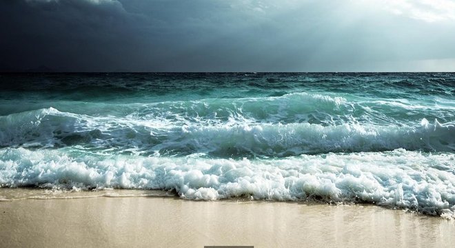 A Lua afeta as marés - será que, por tabela, a água que existe dentro de nós também poderia ser influenciada?